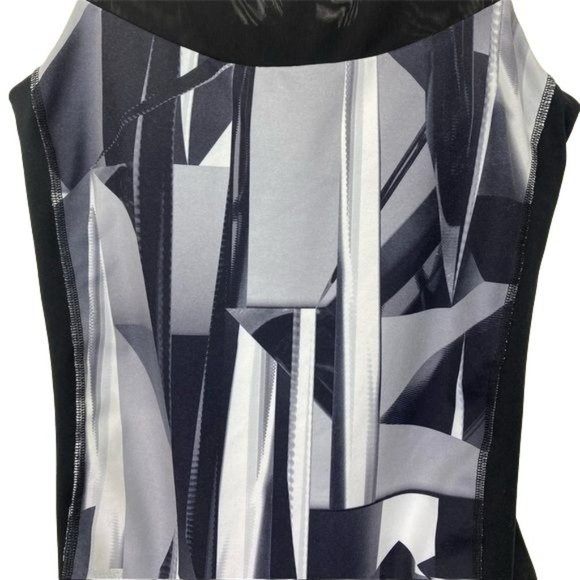 Alo Yoga black tank top and geometric design Woman - Picture 4 of 15